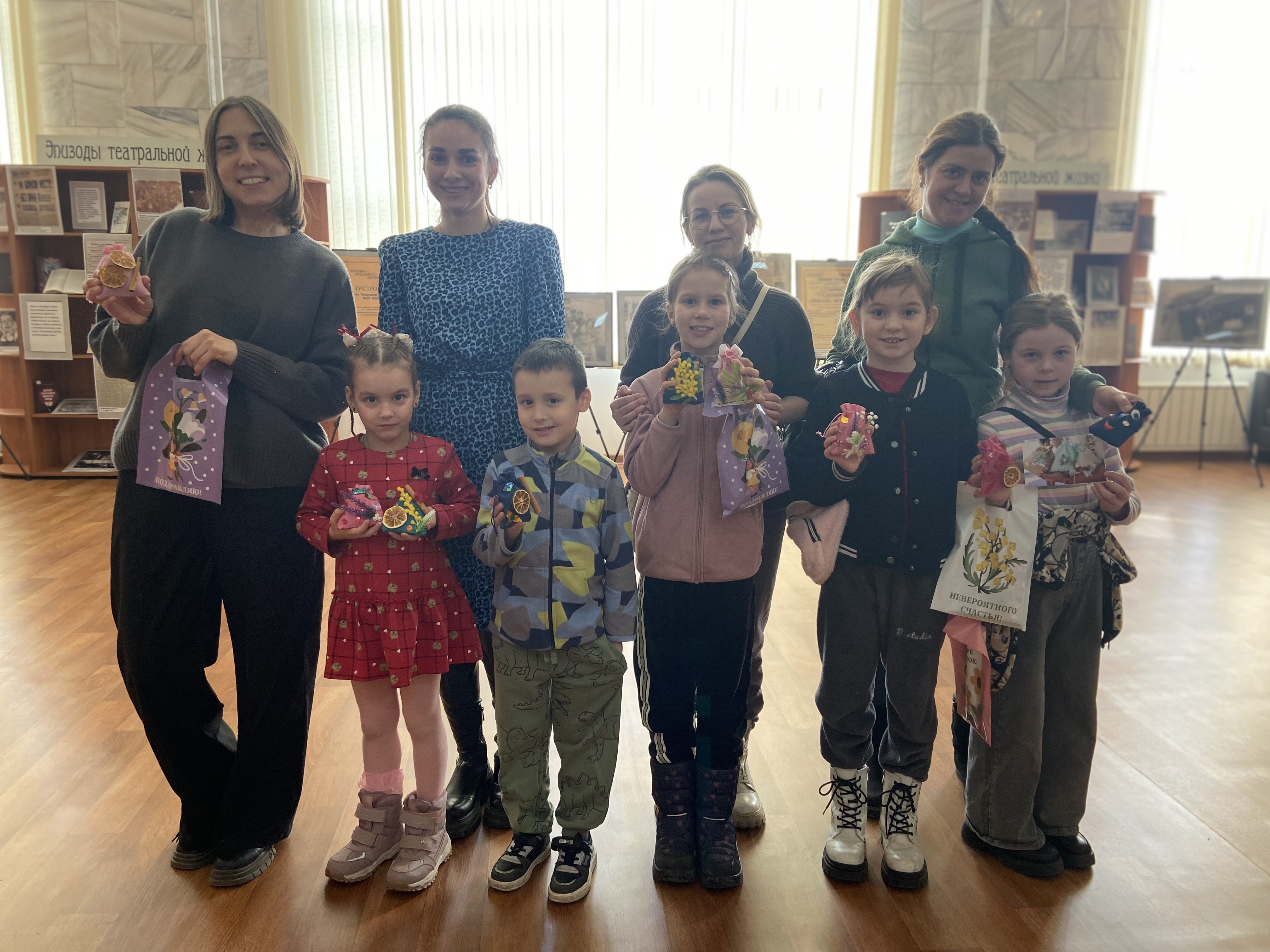 Воскресная мастерская. Семейный мастер-класс к Международному женскому дню